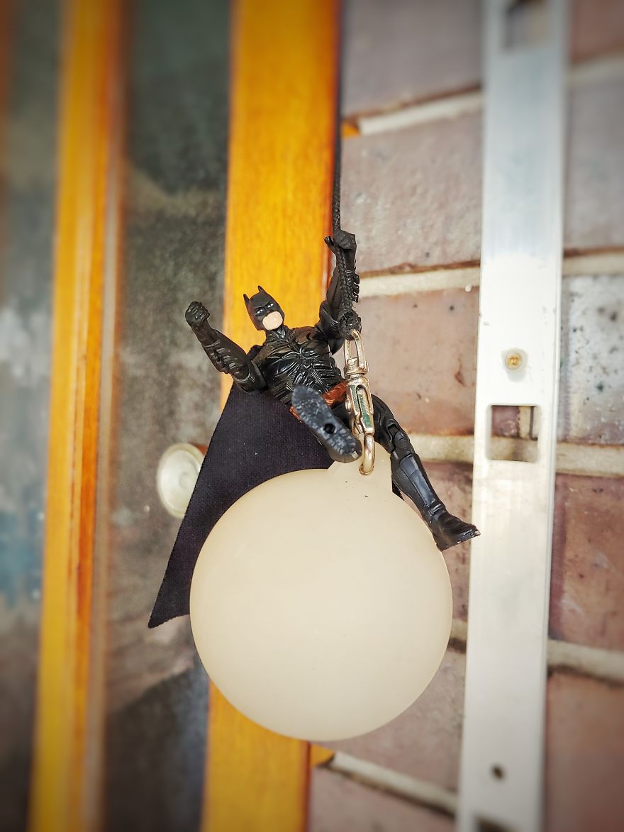 I Post The Everyday Life Of Batman During Self-Isolation (39 Pics)