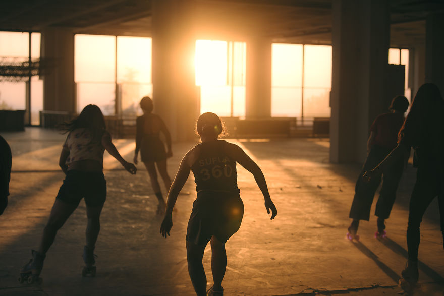 Female Athenian Roller Skaters Take Over The City, New Short Documentary Out Now Female Athenian Roller Skaters Take Over The City, New Short Documentary Out Now