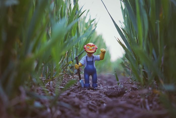 I Used My Camera To Recreate How My Kids See Their Toys (25 Pics)