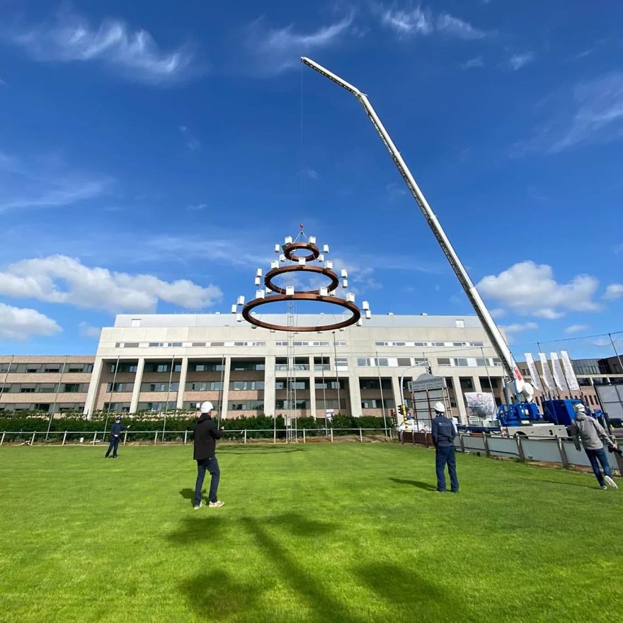 Limburg (Be) Artist Tom Herck Creates 'The Message Is Light&rsquo;, A Monumental Installation As A Tribute To Health Workers