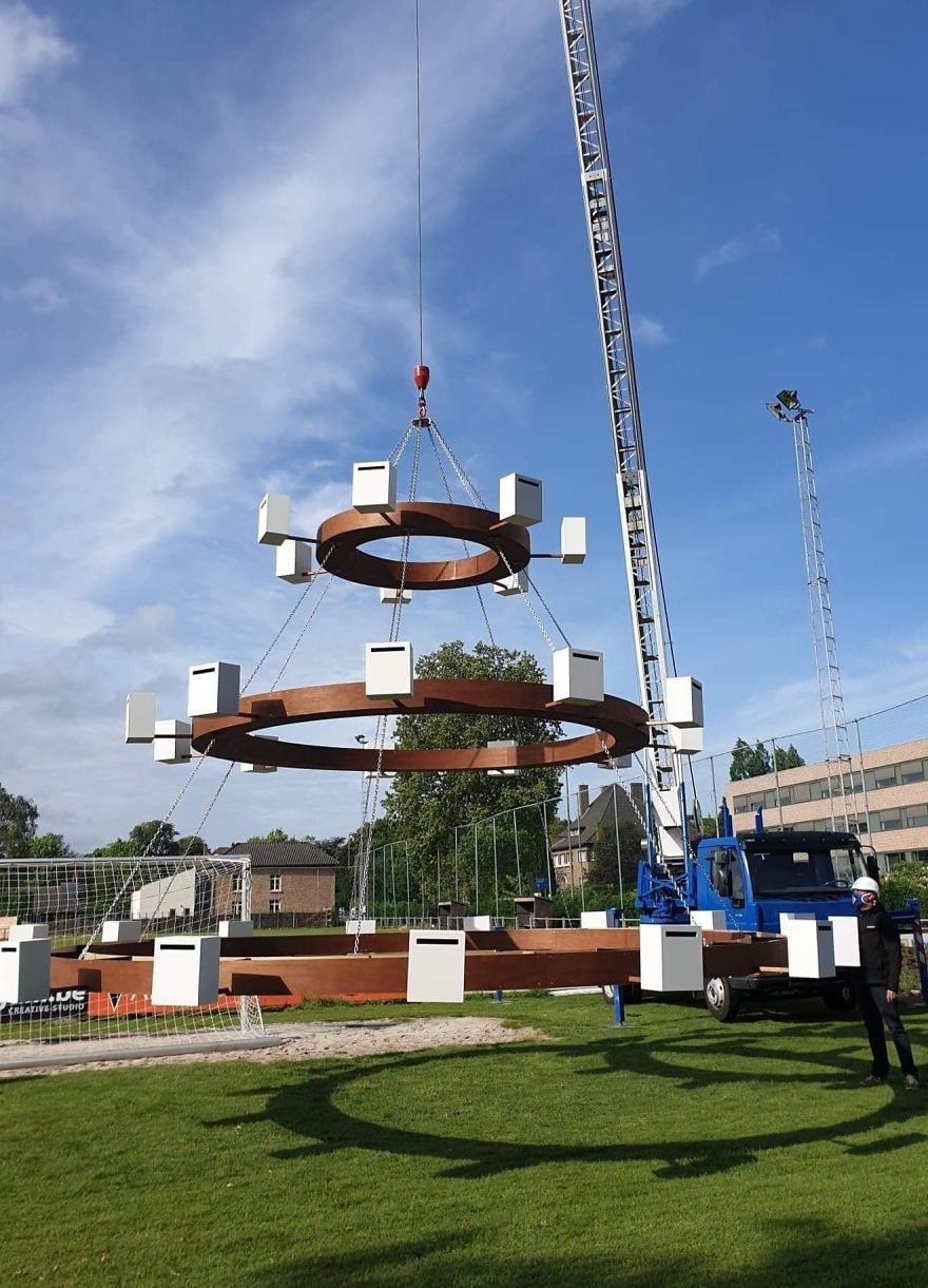Limburg (Be) Artist Tom Herck Creates 'The Message Is Light&rsquo;, A Monumental Installation As A Tribute To Health Workers