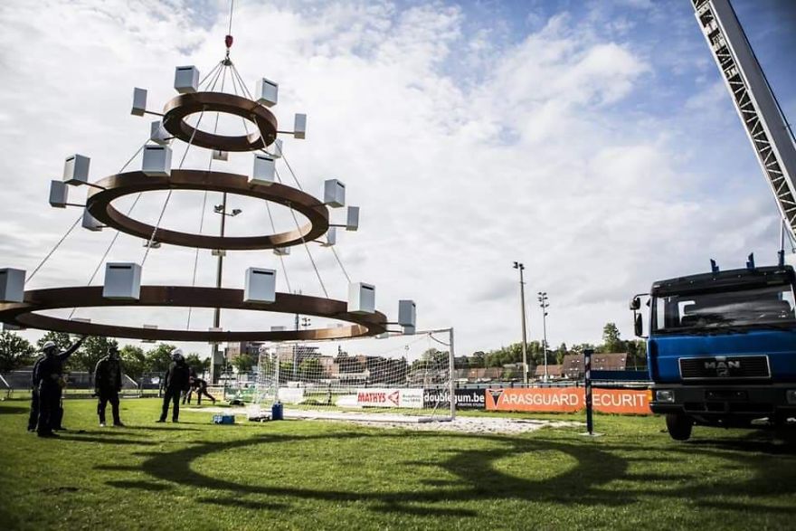 Limburg (Be) Artist Tom Herck Creates 'The Message Is Light&rsquo;, A Monumental Installation As A Tribute To Health Workers