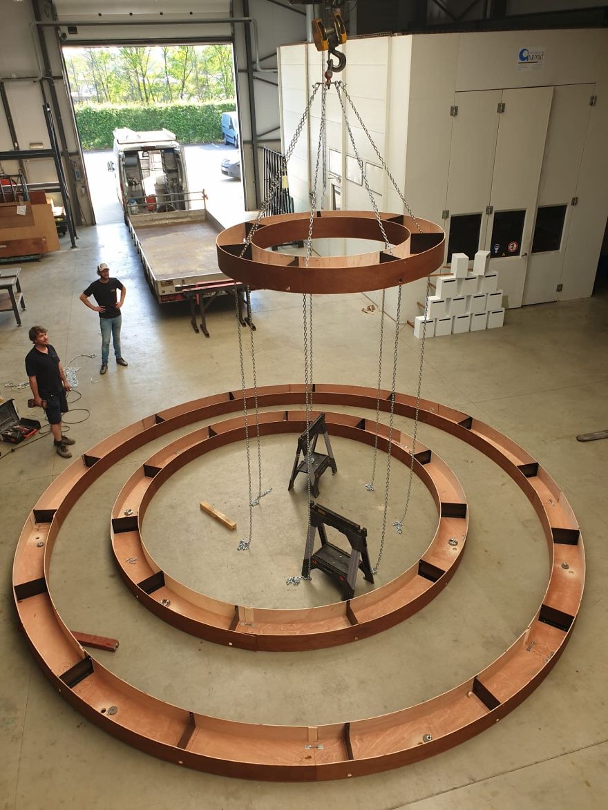 Limburg (Be) Artist Tom Herck Creates 'The Message Is Light&rsquo;, A Monumental Installation As A Tribute To Health Workers