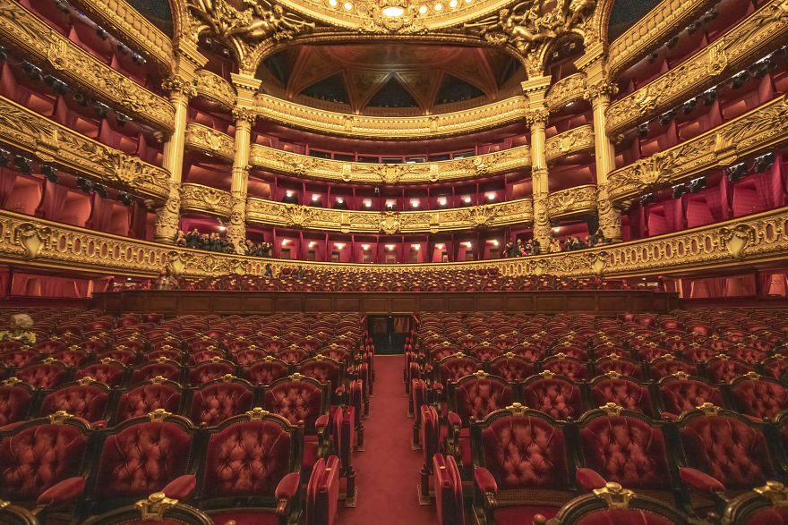 I Photograph Beautiful Theaters From Around The World
