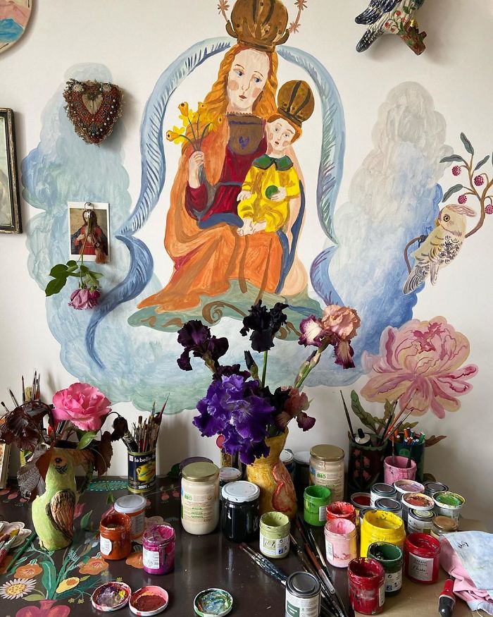 Artist Stuck In Quarantine Unleashes Her Creativity On Her House And Paints All Over The Walls