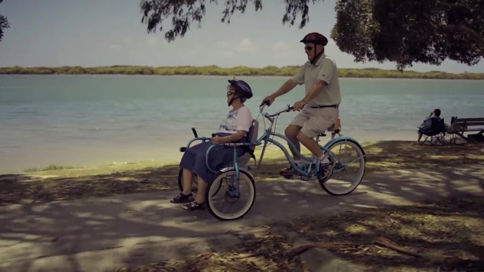 Husband Builds A Special Bike So He Can Continue Cycling With His Wife With Alzheimer’s And It’s Heartwarming
