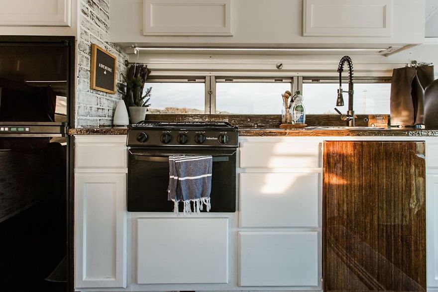 Beautiful DIY School Bus Conversion -With Clever Design Hacks.
