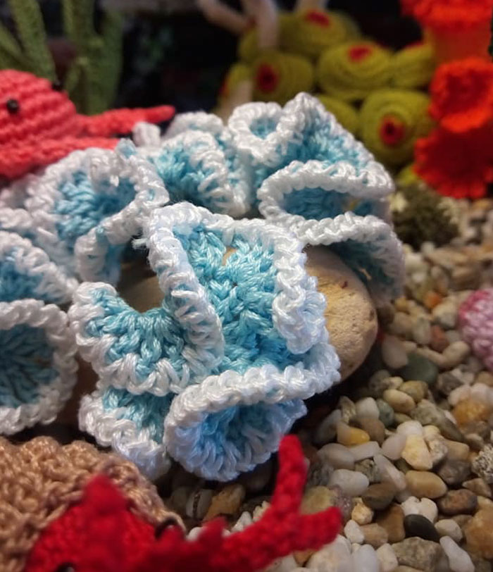 Italian Yarn Artist Created A Stunning Crocheted Aquarium