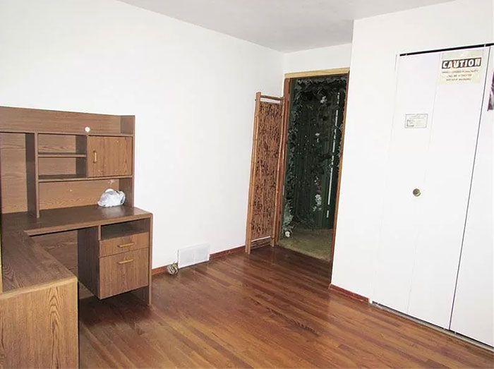 Someone Found This $159,900 House Listing That Looks Modest At First But Gets Weird Fast When You Look Inside