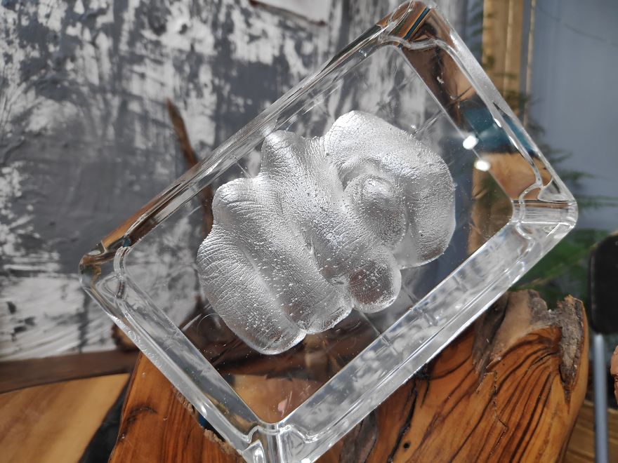 I Put My Hand In To The Epoxy Resin .