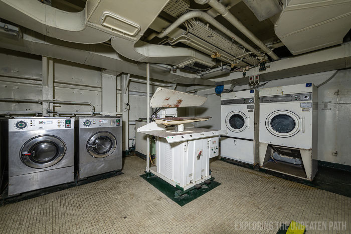 Guy Sneaks Inside Decommissioned Warships, Shows The Cool Stuff That Was Left Behind
