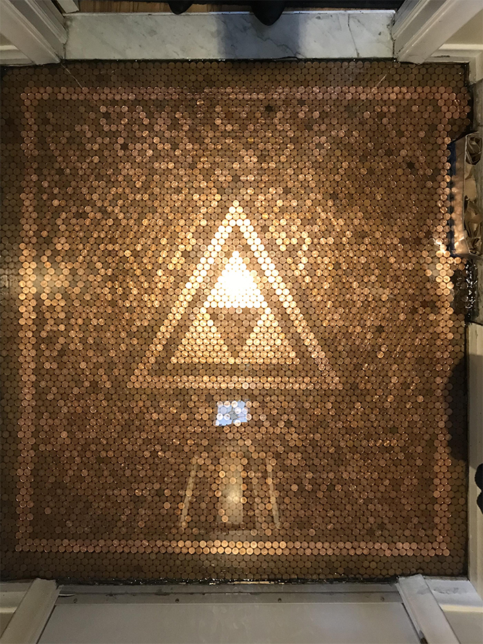 Covid-19 Confinement Project : Triforce Penny Floor