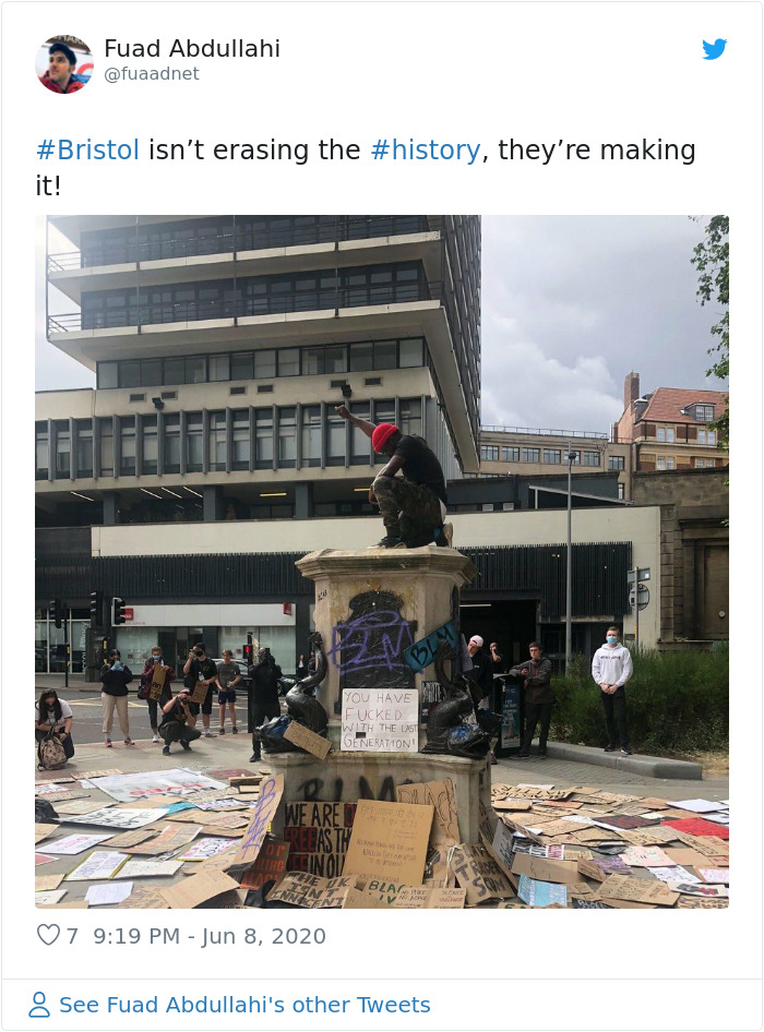 Anti-Racism Protesters Break Off A 125 Y.O. Slave Trader Statue And Chuck It Into Water, People Are Conflicted About This