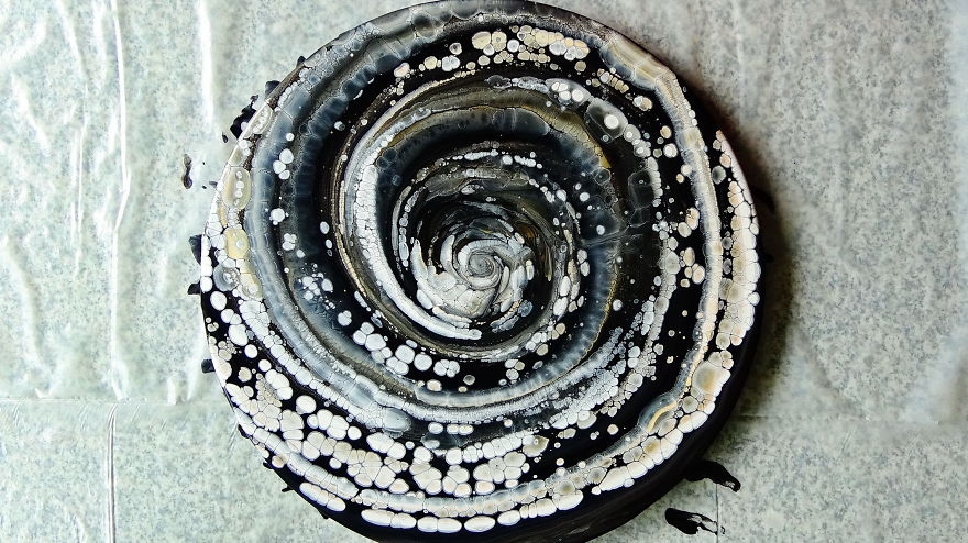 Wormhole ~ Acrylic Pour Painting With Funnel ~ Easy Acrylic Pouring Technique? Wormhole ~ Acrylic Pour Painting With Funnel ~ Easy Acrylic Pouring Technique?