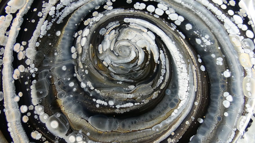 Wormhole ~ Acrylic Pour Painting With Funnel ~ Easy Acrylic Pouring Technique? Wormhole ~ Acrylic Pour Painting With Funnel ~ Easy Acrylic Pouring Technique?