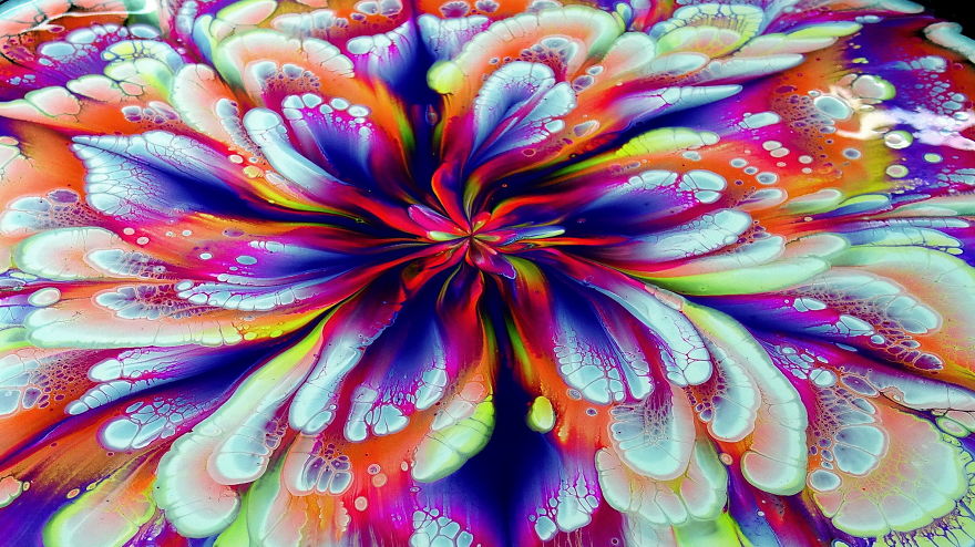 Flower In Beautiful Bright Colours ~ Cup Bottom Acrylic Pour Painting ~ Paint #withme Flower In Beautiful Bright Colours ~ Cup Bottom Acrylic Pour Painting ~ Paint #withme
