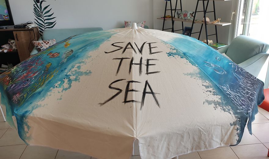 I Painted My Beach Umbrella To Show What Will Happen To Marine Life If We Don’t Make A Change
