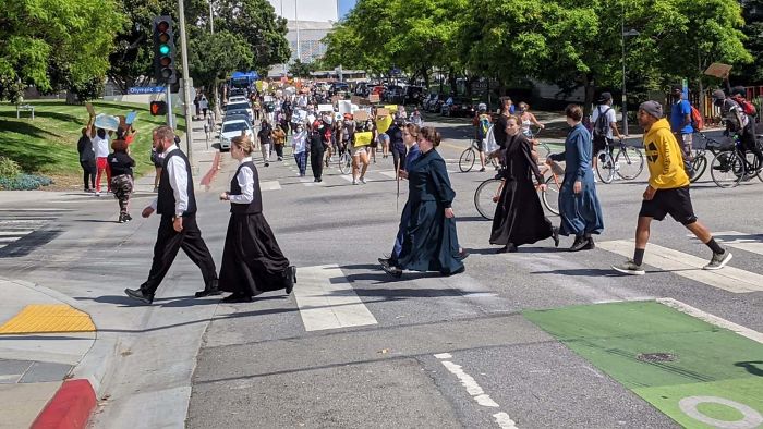 Mennonites Clan Have Joined The Protests In Santa Monica California.