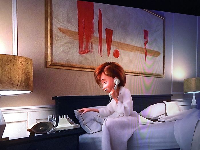 En Los Increíbles 2, el cuadro de la habitación de hotel de Helen ilustra su separación de la familia