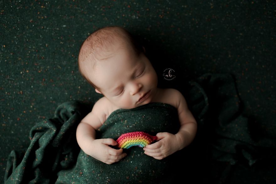 I Photograph Newborns