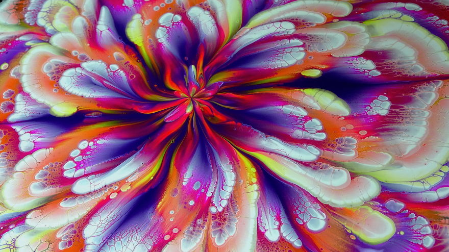 Flower In Beautiful Bright Colours ~ Cup Bottom Acrylic Pour Painting ~ Paint #withme Flower In Beautiful Bright Colours ~ Cup Bottom Acrylic Pour Painting ~ Paint #withme