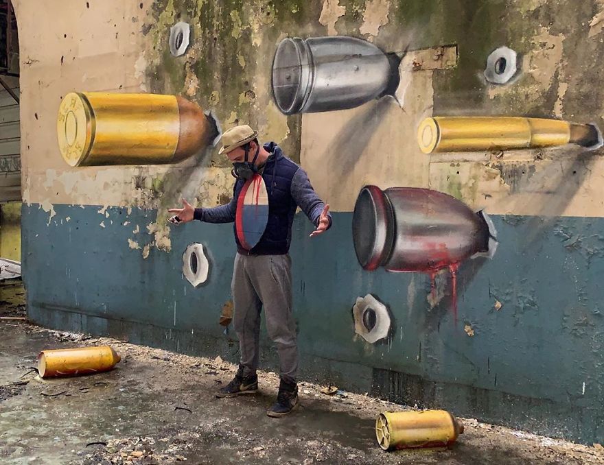 Το γκράφιτι αυτού του Γάλλου καλλιτέχνη του δρόμου φαίνεται να έρχεται ζωντανό και να βγαίνει από τα τείχη