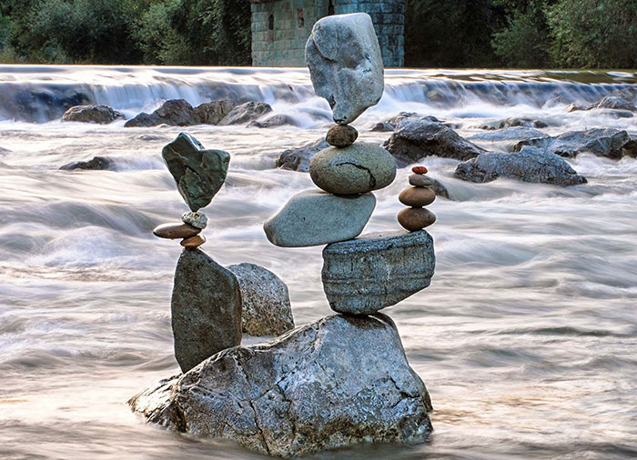 I’ve Been Practicing Stone Balancing For 10 Years, It’s The Best Kind Of Meditation For Me (50 New Pics)