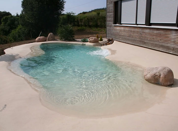 Las piscinas de arena son la última tendencia para tu casa