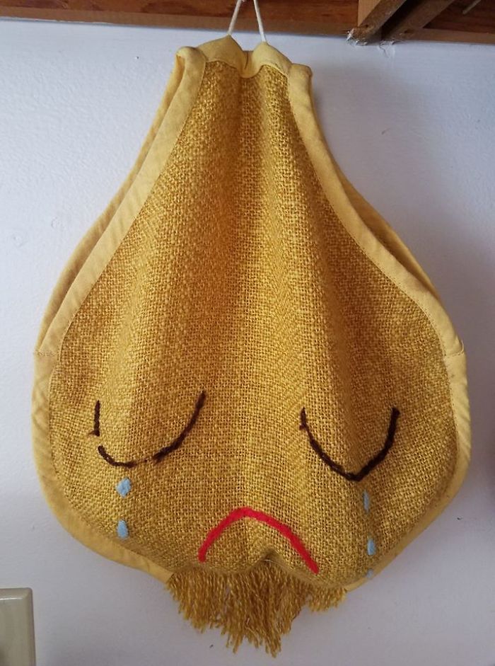 I'm So Glad That Someone's Nana Put A Masking Tape Tag On This That Said "Onion Bag" Before It Was Donated To Goodwill (Topsham, Me) Because I Could Not Figure Out What It Was.