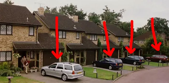 In The Sorcerer's Stone, You Can See That Everyone In The Dursleys' Neighborhood Has The Same Car. This Makes Everyone, Including The Dursleys, Appear As Normal As Possible