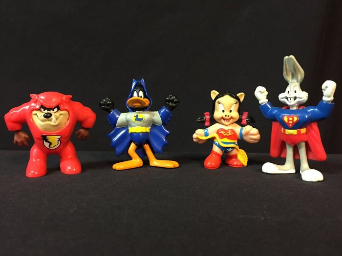 These Looney Tunes Superheroes Had Little Clip-On Costumes