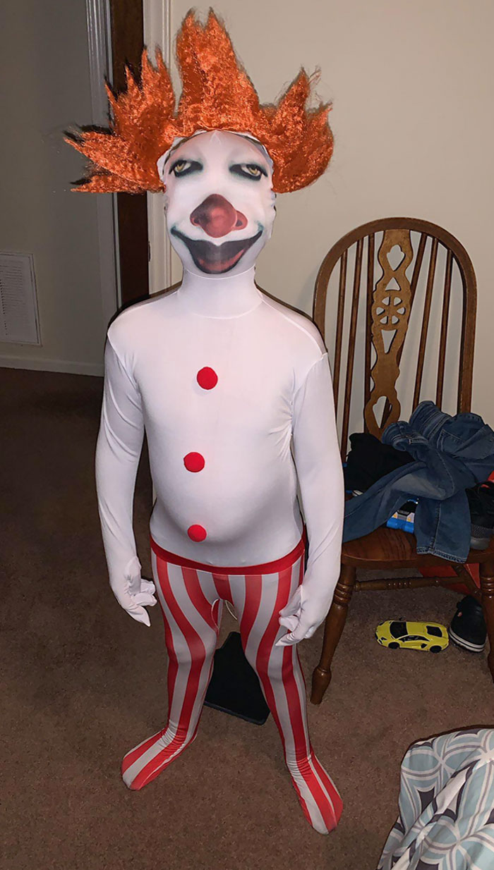 This Pennywise Halloween Costume