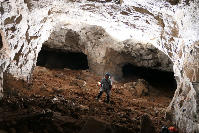 Se abre un socavón gigante en Dakota del Sur, y la gente se metió dentro a investigar