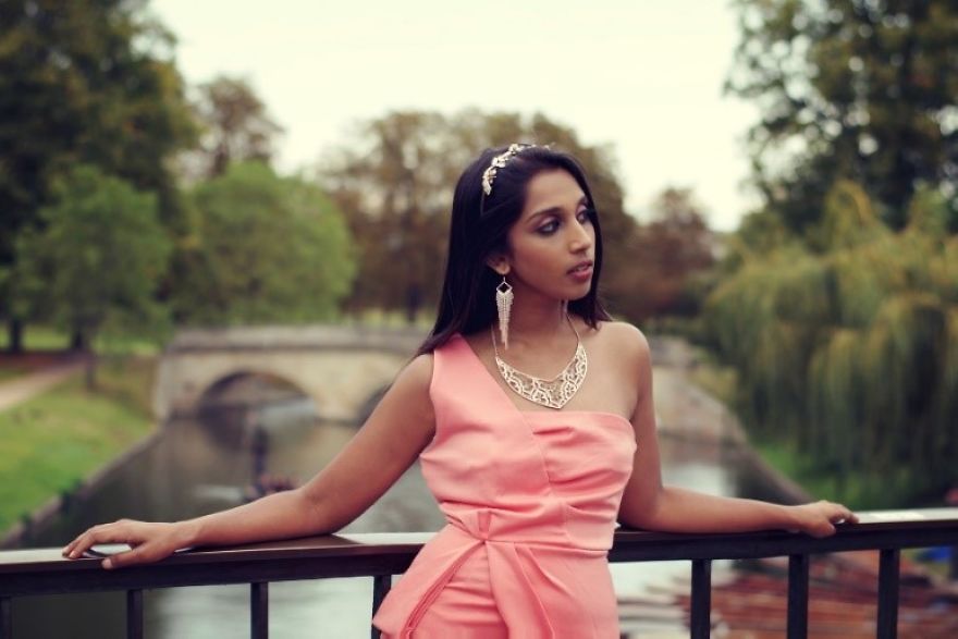 I Captured Modern-Day Disney Princesses And Their Fairytale Life In Cambridge