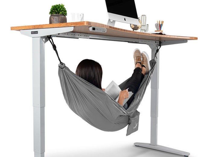 A few improvements into 2021; everyone needs a desk foot hammock :  r/battlestations