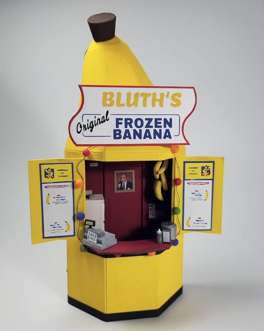 I Made A Tiny Model Of The Banana Stand From "Arrested Development" Down To The Tiniest Bits (7 Pics)