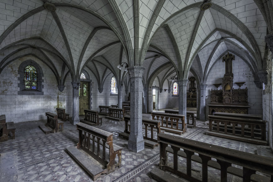 I Photographed 33 Shades Of Grey In 20th-Century Chapel In Portugal