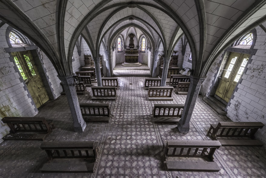 I Photographed 33 Shades Of Grey In 20th-Century Chapel In Portugal