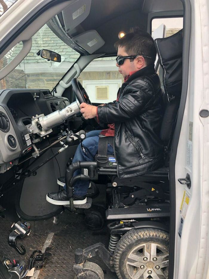 Not My Van But I Finally Got To Drive An Adaptive Vehicle, Me Being Disabled. Crazy Dreams Come True