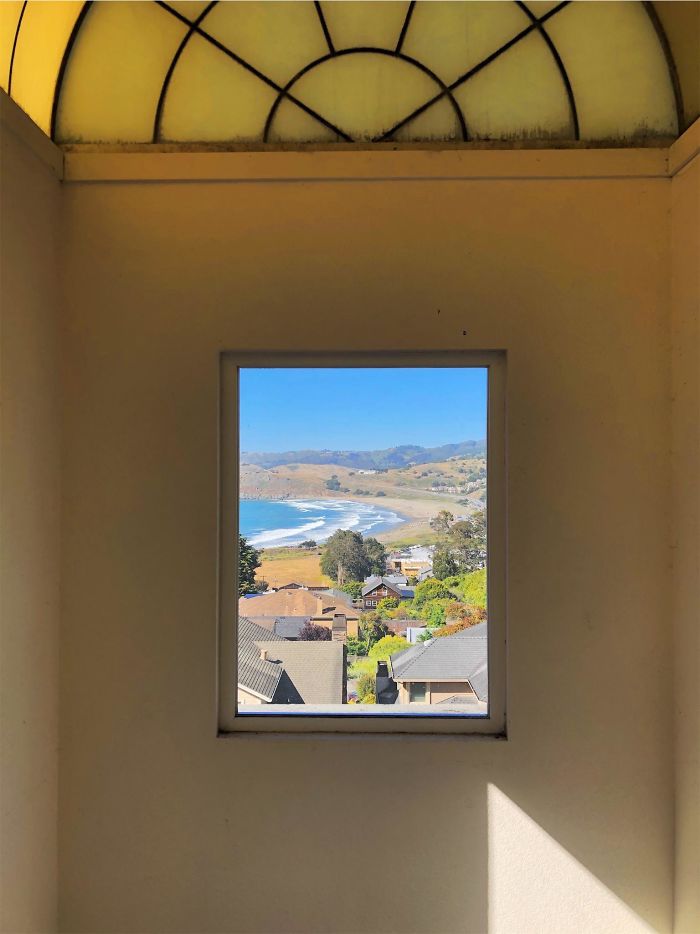 The Window Of This House I Rented Looks Like A Painting