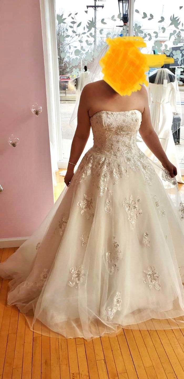 I Went To Try On Dresses At A Boutique That Was Way Over My Price Range, When I Got There And Said My Absolute Maximum Budget Was $600, The Stylist Said That The Dresses On The Floor Start Around $1000, But She Was So Nice And Found Me A Beautiful Discontinued Dress In The Basement For 400$!