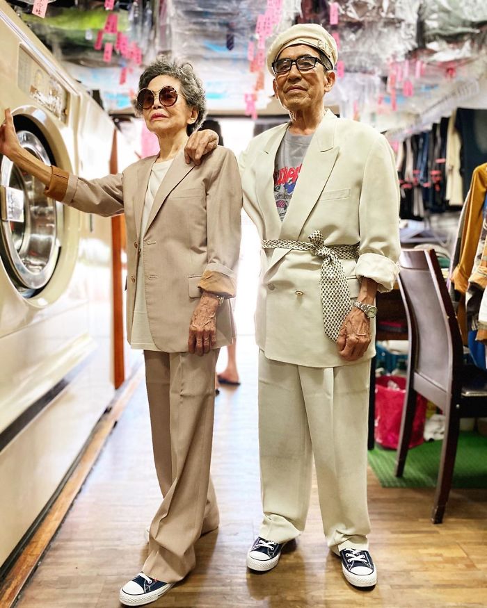 Senior Couple Poses With Clothes That Their Clients Didn't Collect And The Pics Just Radiate Absolute Class And Style (15 Pics)