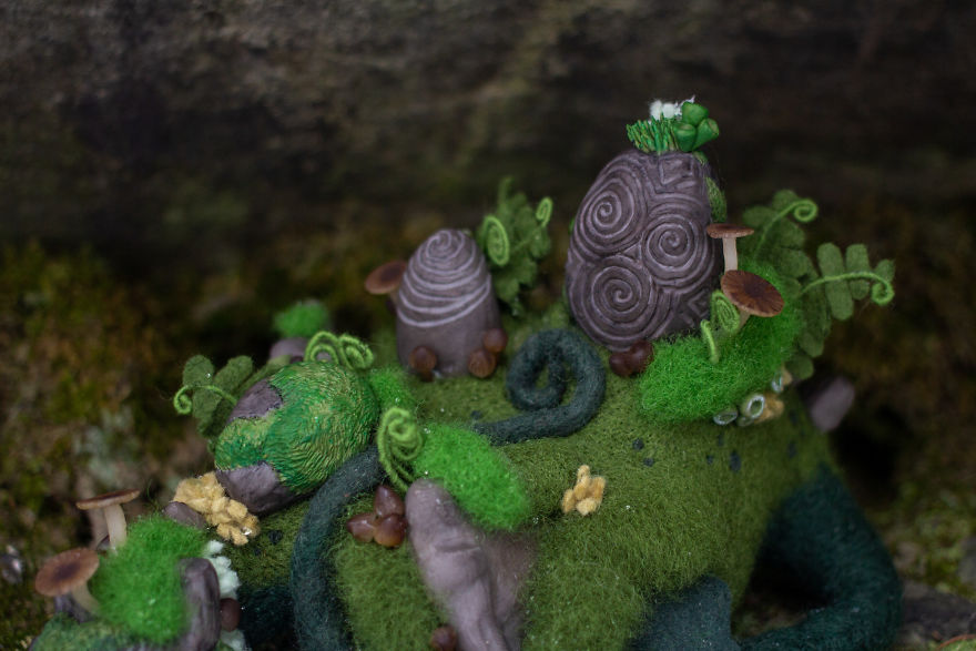 I Make These Adorable Felted Dragons Inspired By The Nature Around Me