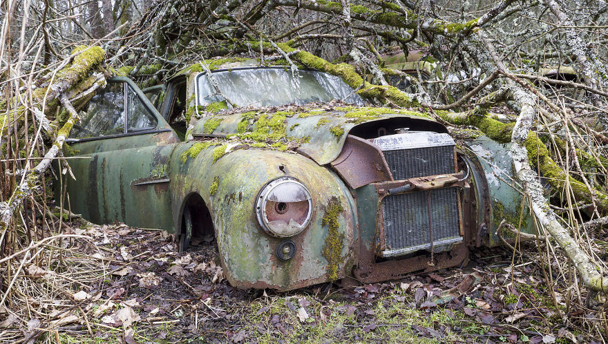 Decaying Volvo
