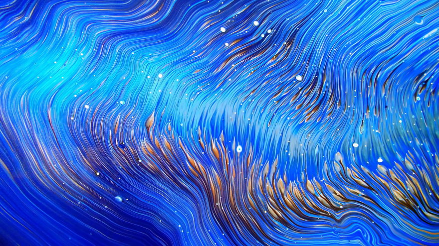 Dive In 🌊 ~ Waterfall Pour Technique ~ Straight Pour Over The Plastic Cup Dive In 🌊 ~ Waterfall Pour Technique ~ Straight Pour Over The Plastic Cup