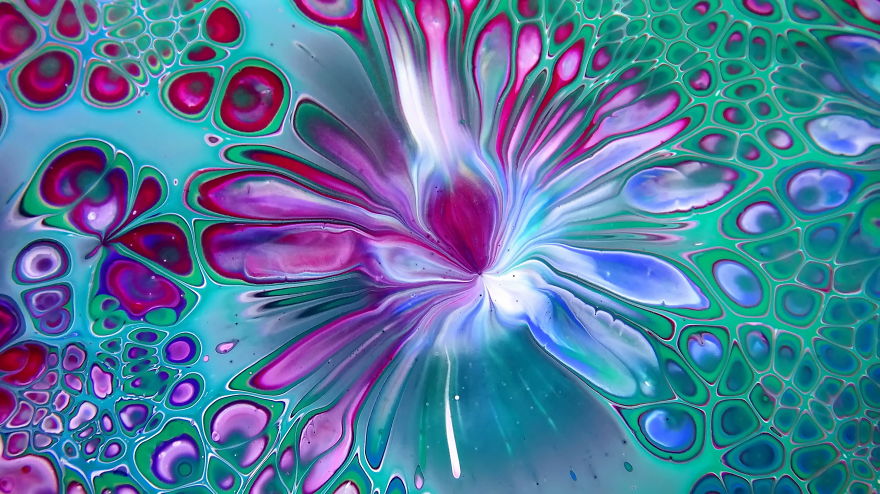 Flip Cup With Glove Dips ~ Colourful Cells ~ Acrylic Pour Painting ~ Paint #withme