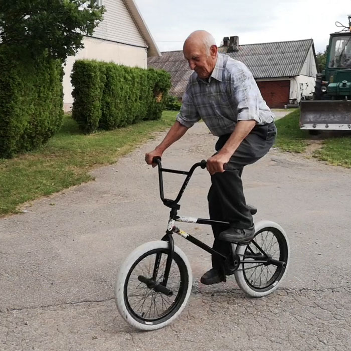My Girlfriend's Grandfather Hitting 90 This Winter And Was Psyched To Try BMX Bike