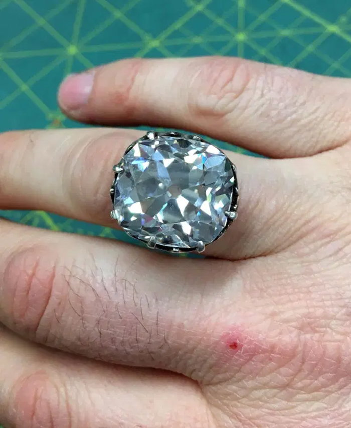 A diamond ring—worth $607K
