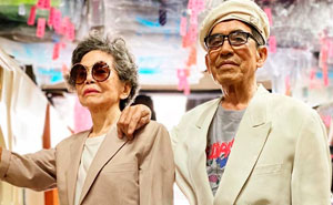 Senior Couple Poses With Clothes That Their Clients Didn't Collect And The Pics Just Radiate Absolute Class And Style (15 Pics)