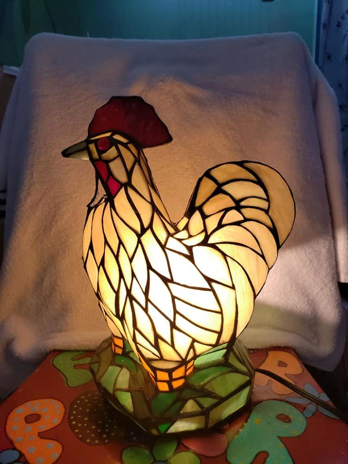 Found This Super Cool, Stain Glass Chicken Lamp At A Value Village Near Me! Only $6 Too! The Only Problem Is That Hes A Little Broken.... I'm Sure I Can Patch Him Up Some How!